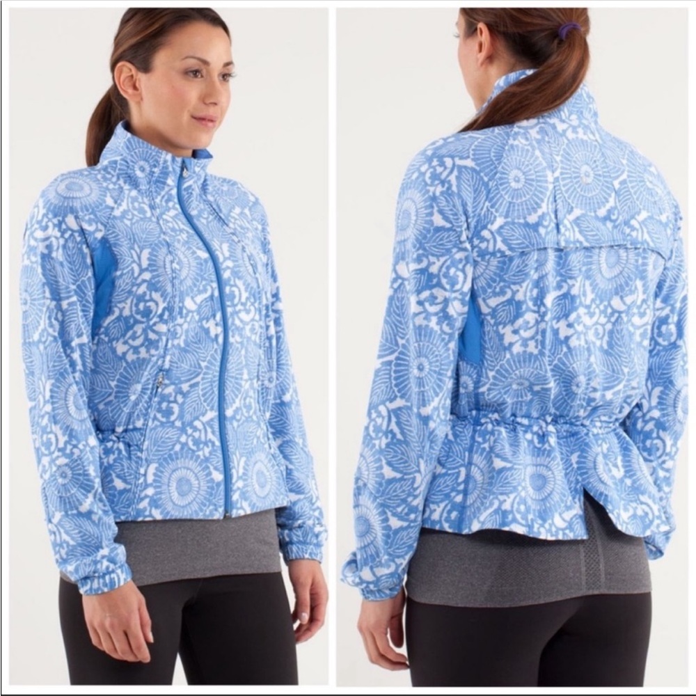 LULULEMON Run Travel to Track blue floral jacket